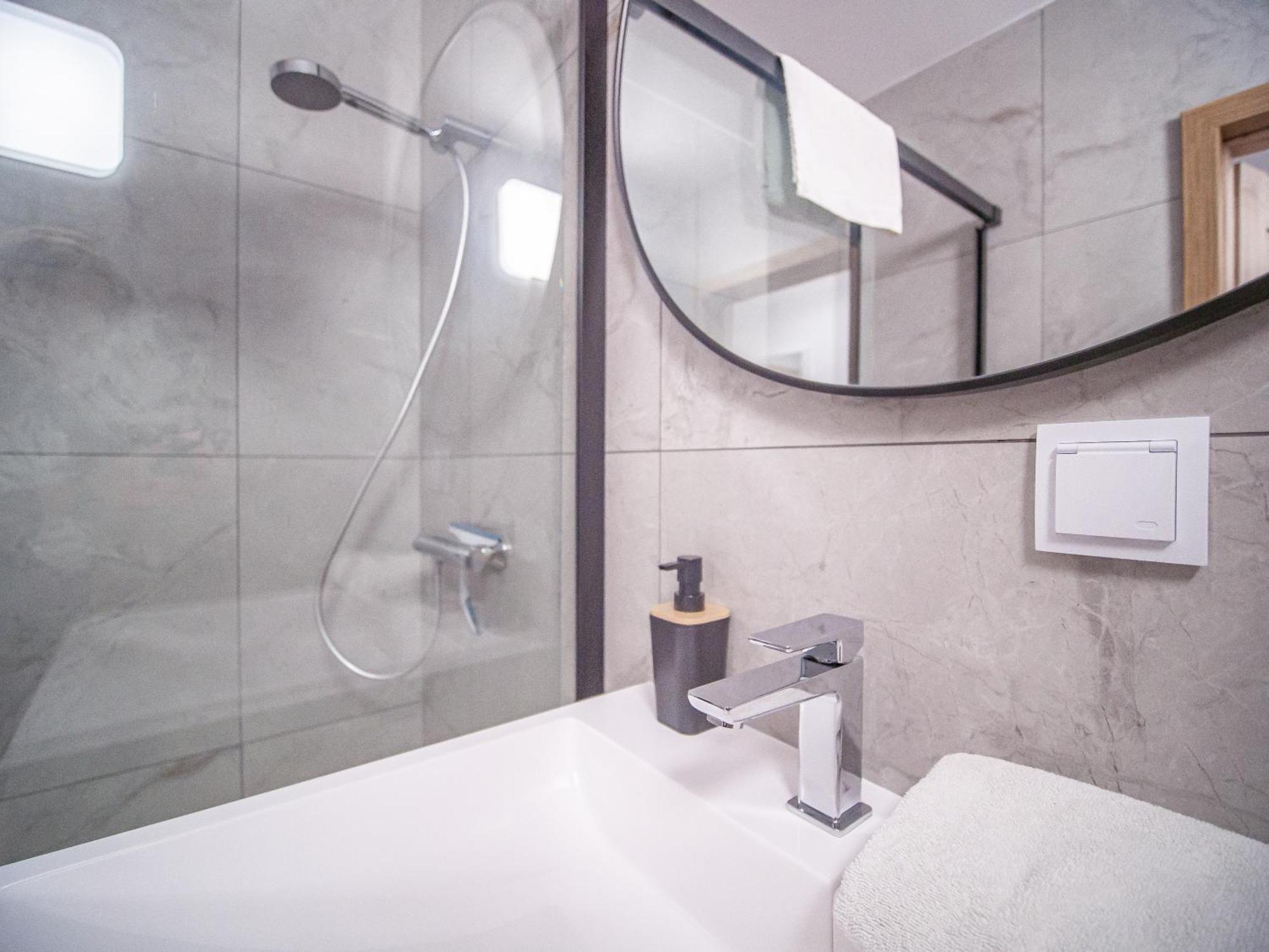 Apartament Dworska غدانسك المظهر الخارجي الصورة